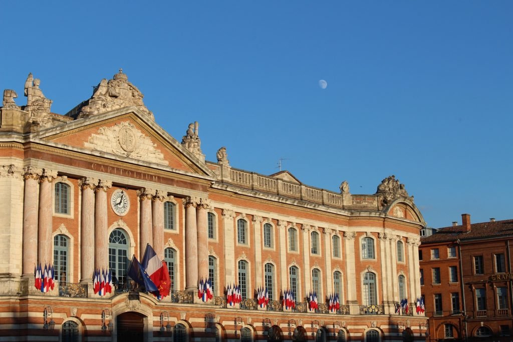 Votre cabinet de Management de Transition et à temps partagé à Toulouse et sa région Occitanie.